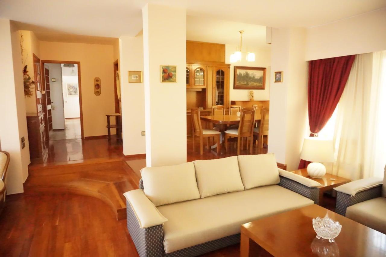 Luxury Athenian Riviera Apartment 135 Sqm At Voula Exterior photo