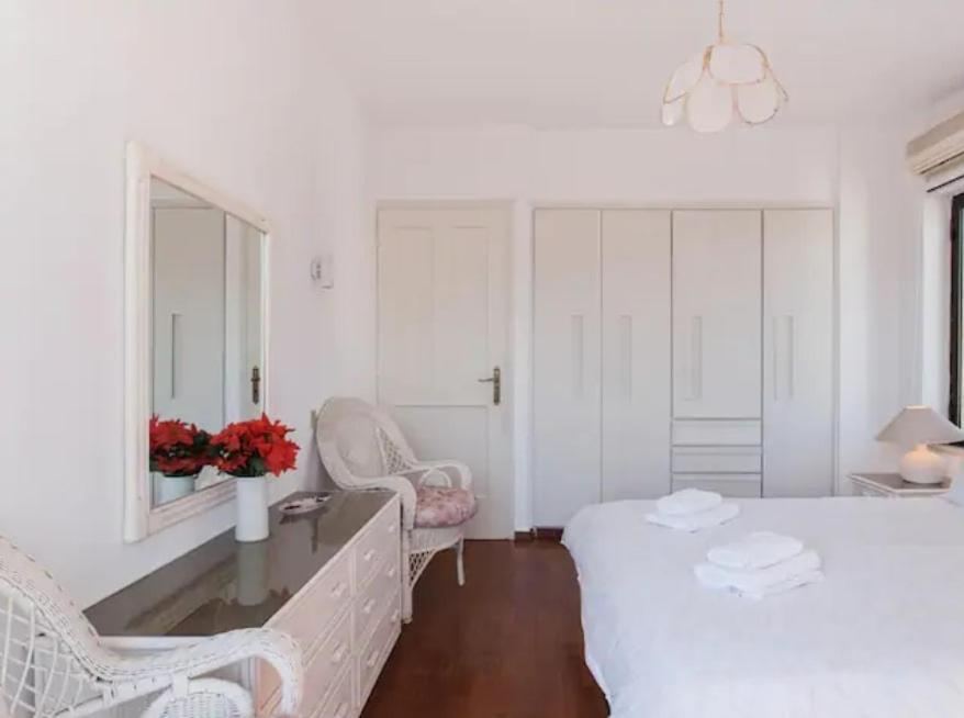 Luxury Athenian Riviera Apartment 135 Sqm At Voula Exterior photo